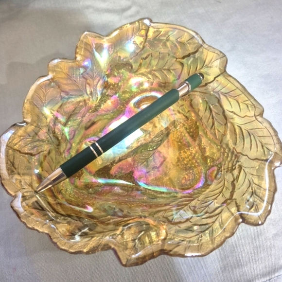 Iridescent Carnival Glass Marigold Blackberry Pattern Berry Bowl Nut Dish - Picture 2 of 5